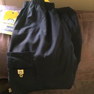 WonderWink Small Scrub set